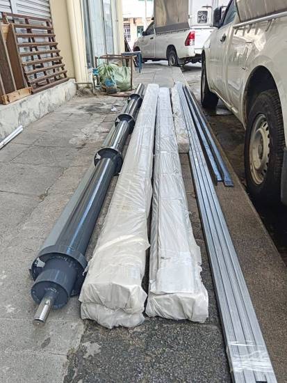 ช่างซ่อมประตูม้วน